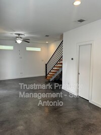 631 Ogden St in San Antonio, TX - Building Photo - Building Photo