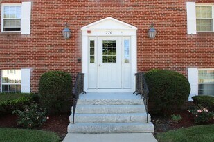 276 Albion St, Unit 24 in Wakefield, MA - Building Photo