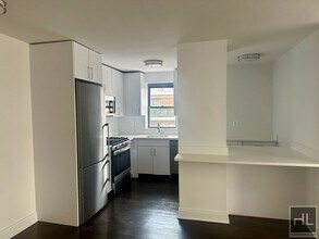 5 AVENUE in New York, NY - Building Photo - Building Photo