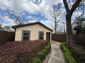 6722 Underhill St in Houston, TX - Building Photo