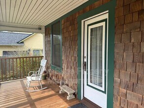 1226 Tremont St in Port Townsend, WA - Building Photo - Building Photo