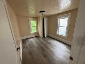 245 Mills St in Wadsworth, OH - Building Photo - Building Photo