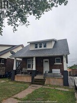 1335 Marentette Ave in Windsor, ON - Building Photo