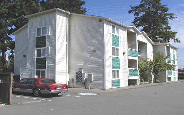 Holly Garden in Everett, WA - Building Photo - Building Photo