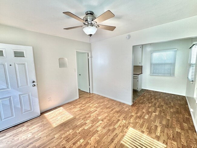 4322-4324 Temecula St