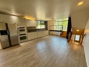 530 N Larchmont Blvd in Los Angeles, CA - Building Photo - Building Photo