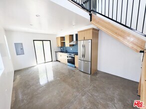 1340 1/2 2nd Ave in Los Angeles, CA - Building Photo - Building Photo