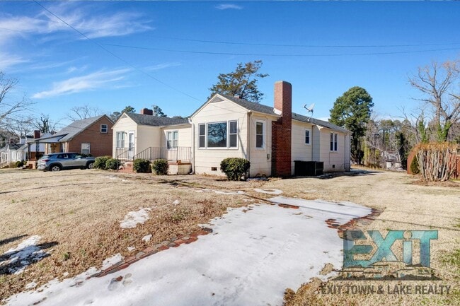 property at 100 Buffalo Rd