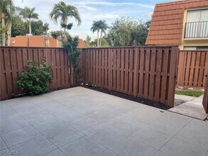 5245 Cedarbend Dr in Ft. Myers, FL - Building Photo - Building Photo