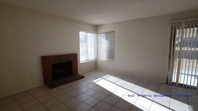 2630 Juniper Dr in Palmdale, CA - Building Photo - Building Photo