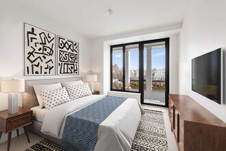 58 St Marks Pl, Unit 507 in Brooklyn, NY - Foto de edificio - Building Photo
