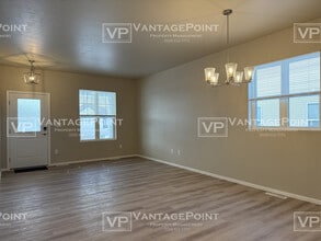 N9320 Gemstone Ct in Appleton, WI - Building Photo - Building Photo