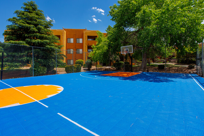 The Aspens in Albuquerque, NM - Building Photo - Building Photo