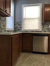 353 Poplar St in New Haven, CT - Building Photo - Building Photo