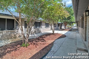410 Regina St-Unit -4 in San Antonio, TX - Building Photo - Building Photo
