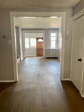 420 Woodcliffe Rd in Upper Darby, PA - Foto de edificio - Building Photo