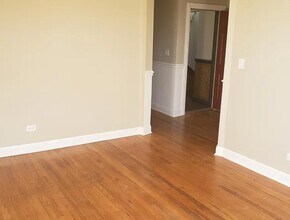 6225 S Rhodes Ave, Unit 2 in Chicago, IL - Foto de edificio - Building Photo