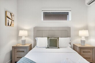 5201 Brooklyn Ave NE, Unit SI ID1372967P in Seattle, WA - Building Photo - Building Photo