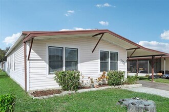 3121 Briar St in Zephyrhills, FL - Building Photo - Building Photo