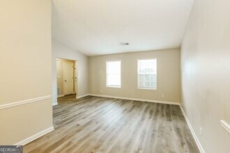 3054 Aberdeen Way in Stonecrest, GA - Building Photo - Building Photo