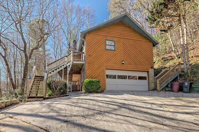 1021 Saddle Back Cir in Dillard, GA - Building Photo - Building Photo