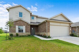 213 Bremen St in Georgetown, TX - Building Photo