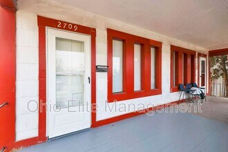 2709 Sullivant Ave in Columbus, OH - Building Photo - Building Photo