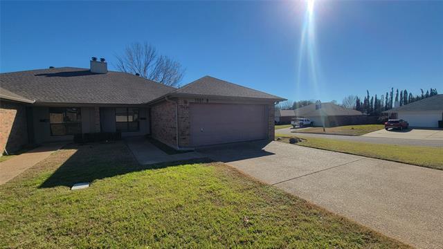 property at 1507 Lindsey Ln