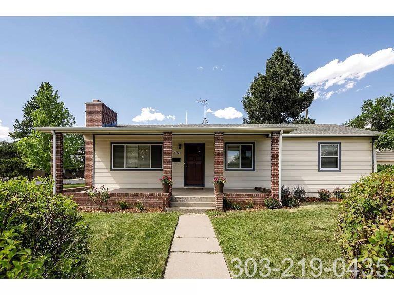 2800 S Holly Plz in Denver, CO - Building Photo
