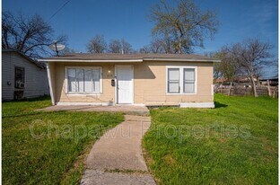 819 Larry St in San Antonio, TX - Building Photo