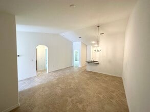 14 Sleigh Bell Pl in Palm Coast, FL - Building Photo - Building Photo