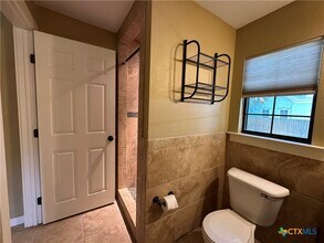 818 W Hopkins St in San Marcos, TX - Building Photo - Building Photo