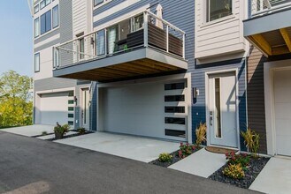 635 Fairview Ave NE, Unit 3 in Grand Rapids, MI - Foto de edificio - Building Photo