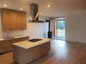 55 SW Wall St in Bend, OR - Foto de edificio - Building Photo