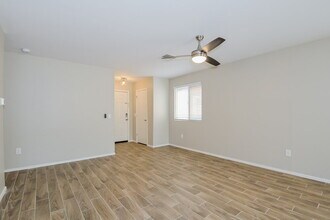 5075 E Fishhook Ct in Tucson, AZ - Building Photo - Building Photo