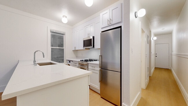 property at 1659 Grant Ave