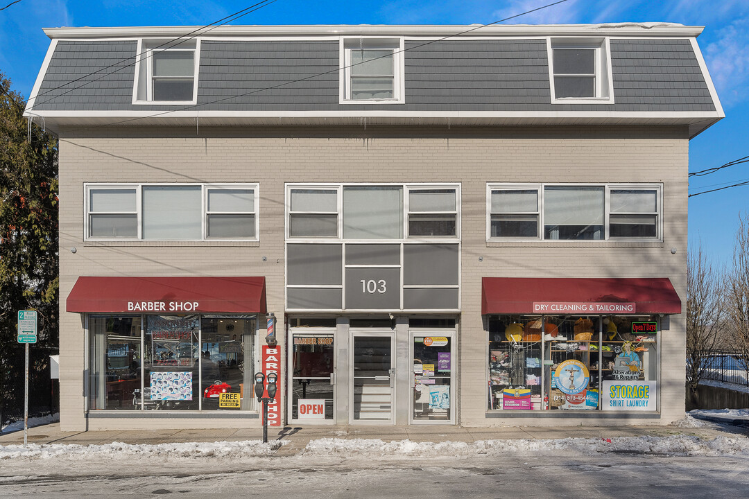 103 Croton Ave in Ossining, NY - Foto de edificio