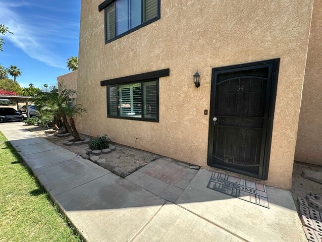 2490 W Yowell Ct in Yuma, AZ - Building Photo - Building Photo