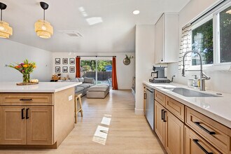 199 Bailhache Ave in Healdsburg, CA - Building Photo - Building Photo