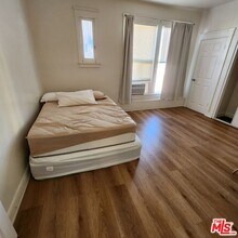 341 S Western Ave in Los Angeles, CA - Building Photo - Building Photo