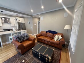 177 London St, Unit 1 in Boston, MA - Foto de edificio - Building Photo