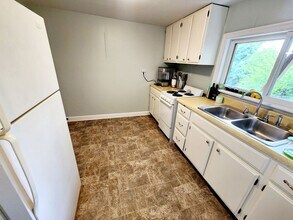 217 McLane Ave in Morgantown, WV - Building Photo - Building Photo