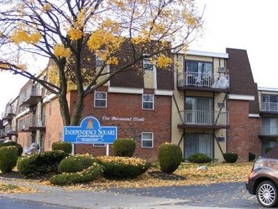 Fairmont Place in Whitehall, PA - Building Photo