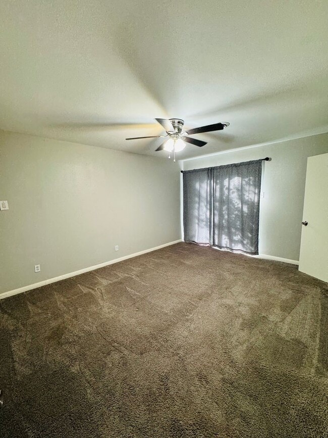 property at 4517 Robinwood Dr