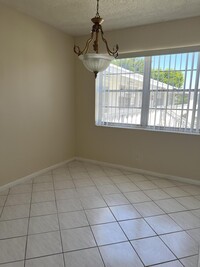 236 Sheffield J in West Palm Beach, FL - Building Photo - Building Photo