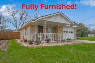 9214 Church St in Needville, TX - Building Photo