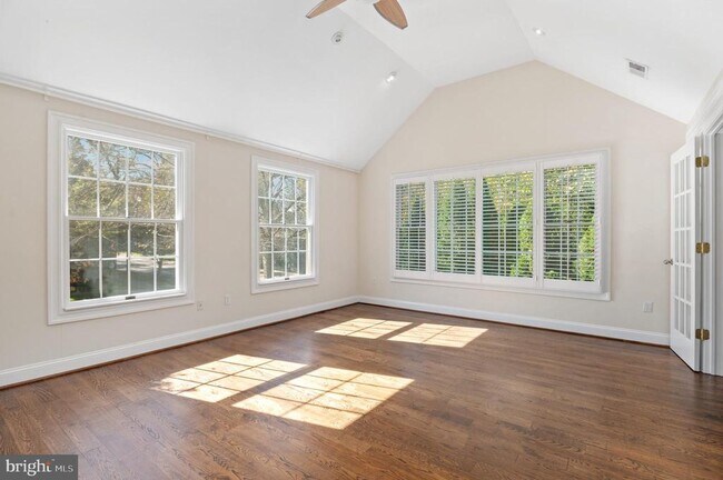 4849 Rodman St NW in Washington, DC - Foto de edificio - Building Photo