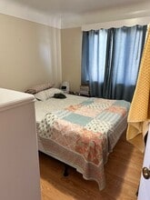 646 Admirals Rd in Victoria, BC - Building Photo - Building Photo