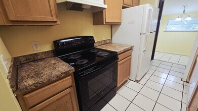 1715 Bentley Blvd in Kissimmee, FL - Building Photo - Building Photo