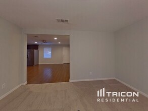 126 Tharp St in Arlington, TX - Building Photo - Building Photo